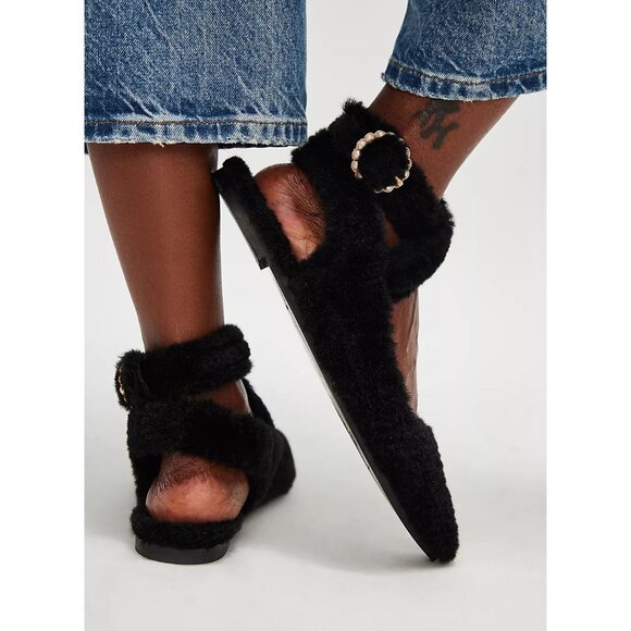 🎉LAST CHANCE🎉 FREE PEOPLE Faux Shearling Parisa Pointed Flat / Black Shearling - Picture 3 of 11